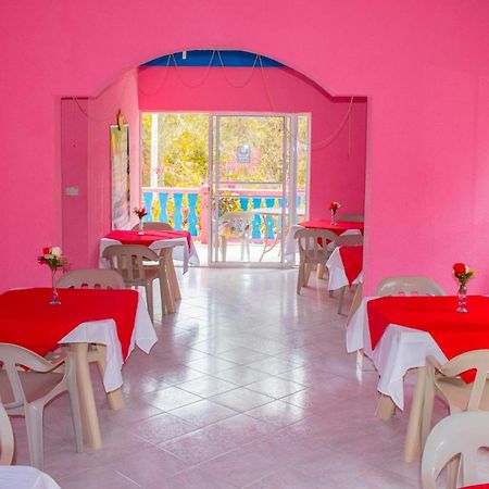 Hotel El Encanto Fresh Water Bay Bagian luar foto