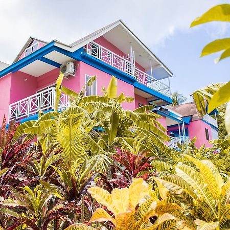 Hotel El Encanto Fresh Water Bay Bagian luar foto