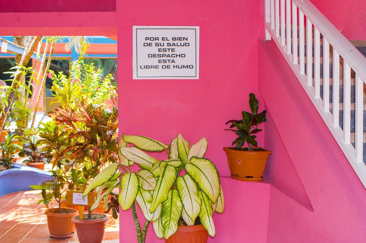 Hotel El Encanto Fresh Water Bay Bagian luar foto