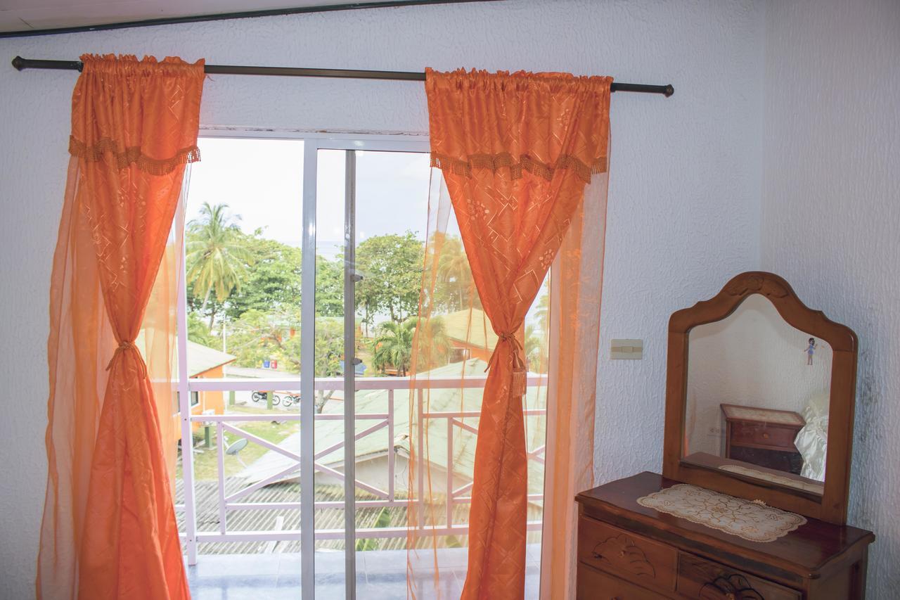 Hotel El Encanto Fresh Water Bay Bagian luar foto
