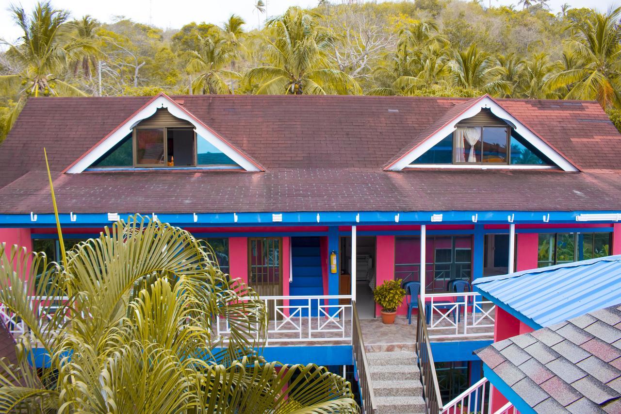 Hotel El Encanto Fresh Water Bay Bagian luar foto
